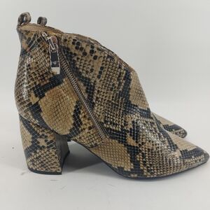 Marc Fisher Fretta Ankle Boots Women 10M Snakeskin Embossed Pointed Heel Bootie